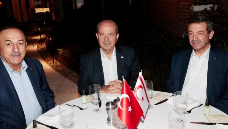 Cumhurbaşkanı Tatar, New York’ta Türkiye Cumhuriyeti Dışişleri Bakanı Çavuşoğlu ile bir araya geldi