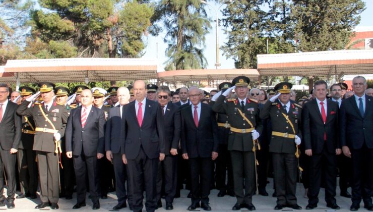 29 Ekim Cumhuriyet Bayramı Lefkoşa’da Atatürk Anıtı önünde düzenlenen törenle kutlandı.
