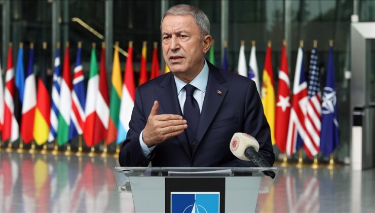 TC Milli Savunma Bakanı Akar:Panagiotopoulos ile görüşmede diyaloğun artırılmasının önemine vurgu yaptım