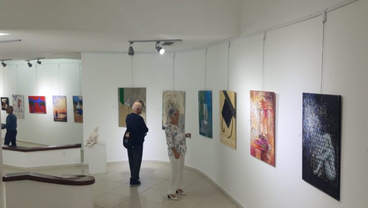 Uluslararası Kadın Sanatçılar Sanat Buluşması Sergisi dün akşam AKM’de açıldı