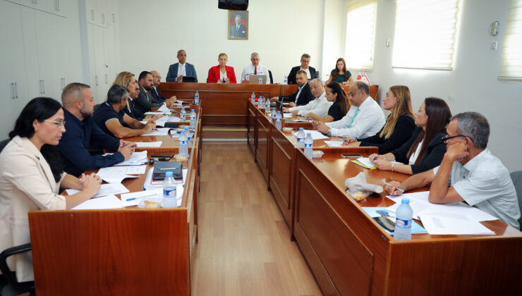 Ekonomi, Maliye, Bütçe ve Plan Komitesi, “Organize Sanayi Bölgeleri Yasa Tasarısı”nı görüşerek, oybirliğiyle onayladı ve Genel Kurul’a sevk etti