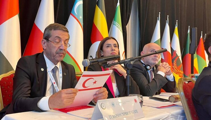 Dışişleri Bakanı Ertuğruloğlu,“Hakikat Ötesi Çağda Dezenformasyon ve İslamofobi ile Mücadele” temalı toplantıda konuşma yaptı