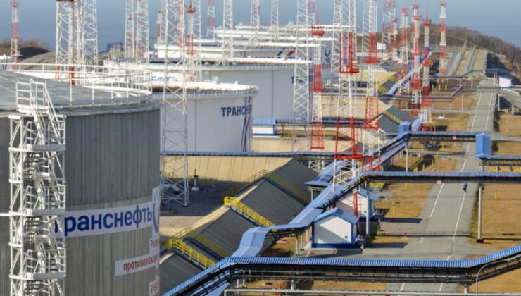 Rus petrolünün Ukrayna üzerinden sevkiyatı durdu