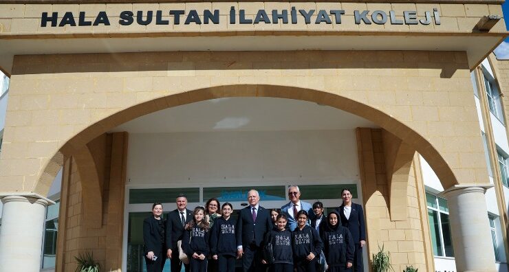Töre, Hala Sultan İlahiyat Koleji’ni ziyaret etti