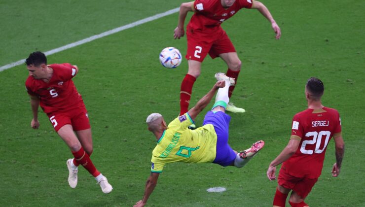 Brezilya “samba” ile başladı: 2-0