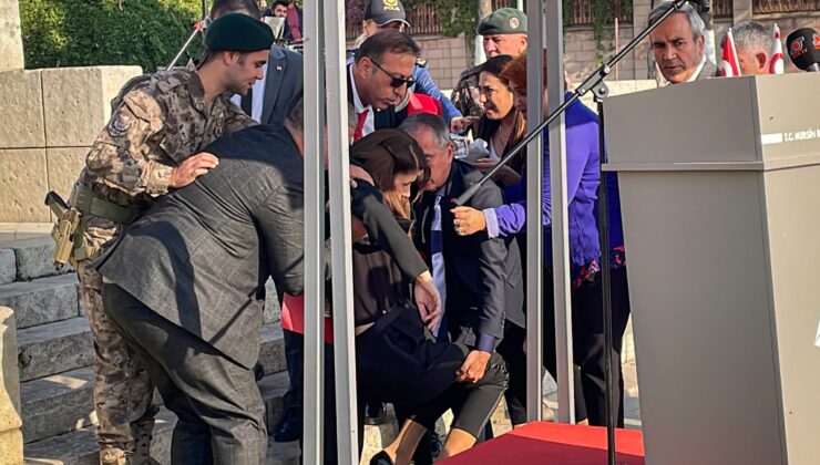 KKTC Mersin Başkonsolosu Mendeli, törende konuşma yaparken rahatsızlandı