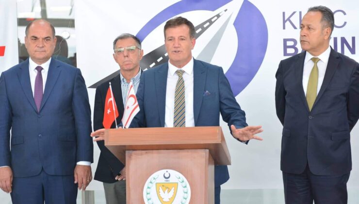 Yeni havalimanı basına tanıtılıyor.. Arıklı: “Devasa bir yatırım. Açılış için eksik cihazların gelmesini bekliyoruz”