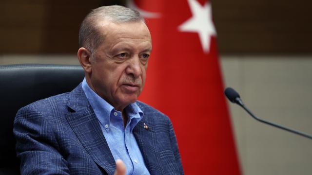 Erdoğan: Mevsim şartlarına göre seçim tarihini biraz öne çekebiliriz