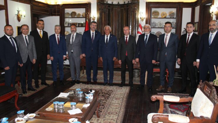 K. T. Belediyeler Birliği Başkanı Özçınar, Konya’dan gelen heyeti ağırladı