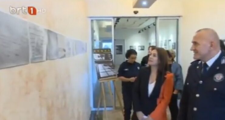 Cezaevi Müdürü Erdoğan,  BRTK’daki “ Döngü” sergisini ziyaret etti