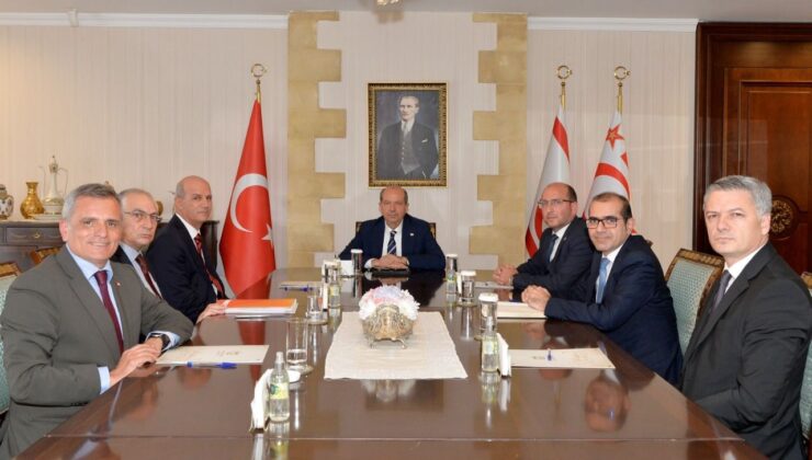 Cumhurbaşkanı Tatar, bankacılarla görüştü