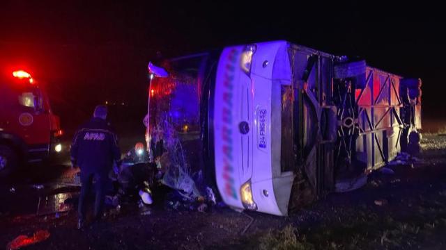 Diyarbakır’da yolcu otobüsü devrildi: 5 ölü, 23 yaralı