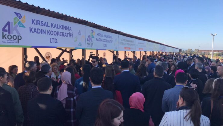 Sosyal Hizmetler Alanında İş Birliği Protokolü İmza Töreni ve Kadın Kooperatifleri Buluşması düzenlendi… Tatar: “Kıbrıs Türk halkını hiç bir güç engelleyemeyecek, birlikte başaracağız”