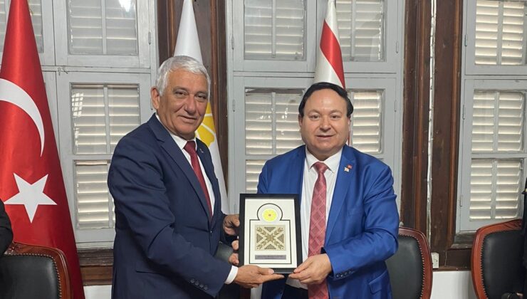 Özçınar, Türkiye-Kıbrıs Türk Cumhuriyeti İşbirliği Cemiyeti ile bir araya geldi