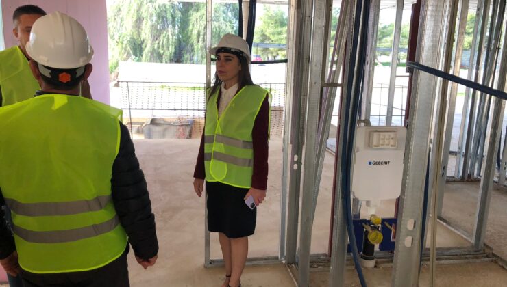 Sağlık Bakanı Altuğra, inşaatına başlanan Yeni Girne Hastanesi’ni ziyaret ederek incelemelerde bulundu
