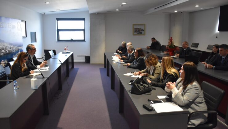 Girne Belediye Başkanı Murat Şenkul Girne bölgesi devlet okulu müdürleri ile bir araya geldi
