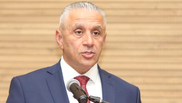 Çalışma Bakanı  Taçoy, hastaneye kaldırıldı
