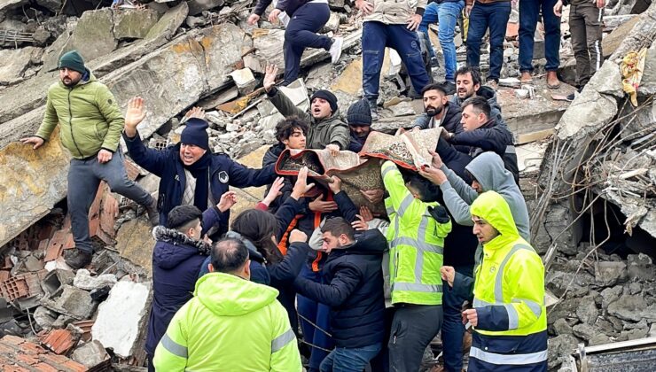 Kahramanmaraş merkezli depremler İngiltere basınında: Son 100 yılın en büyük doğal felaketi