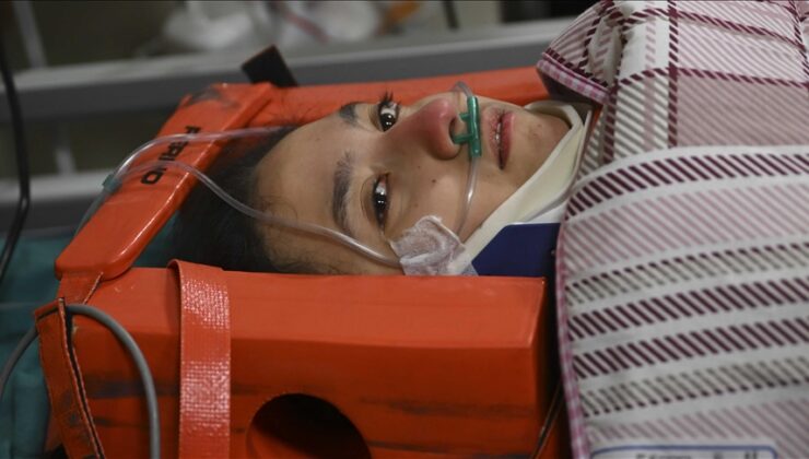 Kahramanmaraş’ta depremin 248. saatinde kurtarılan genç kız, doktorları şaşırttı