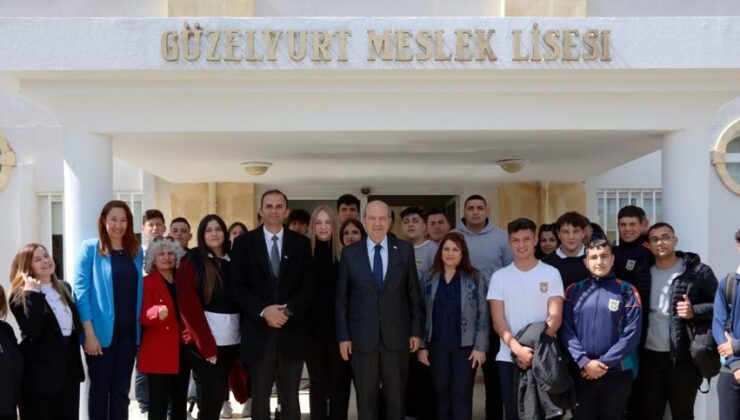 Cumhurbaşkanı Tatar, Güzelyurt Meslek Lisesi öğrencileriyle bir araya geldi:“KKTC Devleti, kendi evlatlarına sahip çıkmaya devam edecektir”