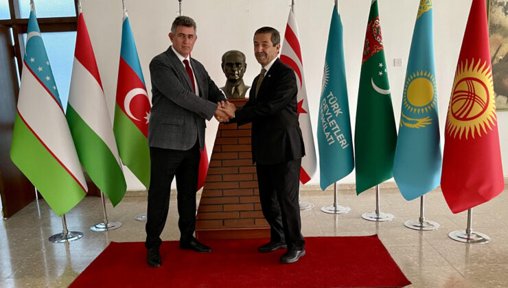 Dışişleri Bakanı Ertuğruloğlu, Büyükelçi Feyzioğlu ile görüştü