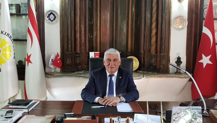 Belediyeler Birliği ve Güzelyurt Belediye Başkanı Özçınar, “27 Mart Dünya Tiyatro Günü” dolayısıyla mesaj yayımladı