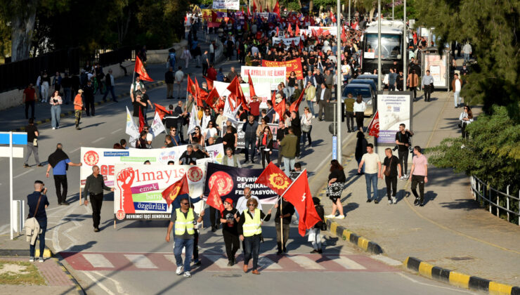 1 Mayıs İşçi Bayramı nedeniyle “Dayanışma-Yeniden Birleşme-Sosyal Adalet” sloganıyla ortak miting düzenlendi