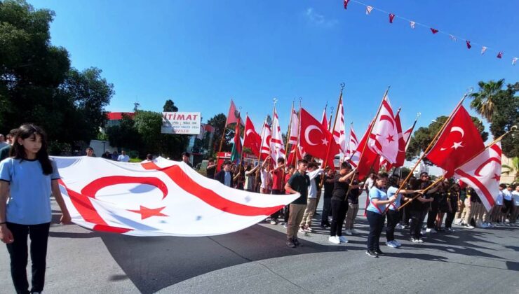 19 Mayıs Atatürk’ü Anma Gençlik ve Spor Bayramı dolayısıyla tüm ilçelerde tören ve etkinlikler gerçekleştirildi