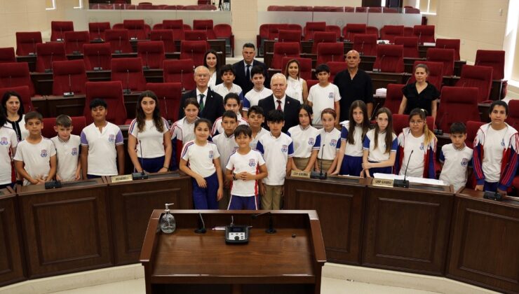 Girne Mustafa Çağatay  İlkokulu öğrencileri, Cumhuriyet Meclisi’ni ziyaret etti