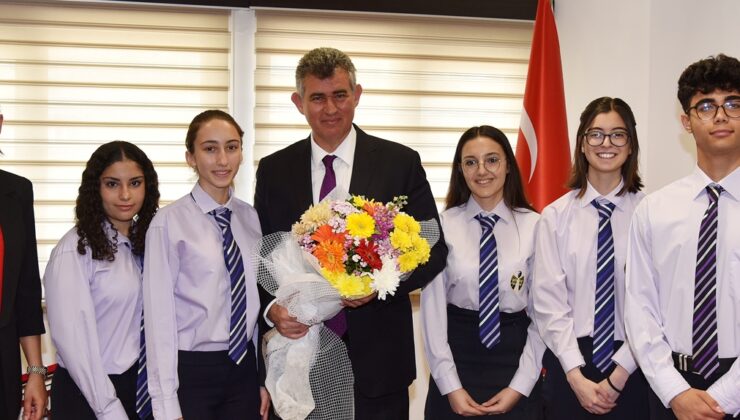Türkiye’nin Lefkoşa Büyükelçisi Feyzioğlu, 20 Temmuz Fen Lisesi heyetini kabul etti