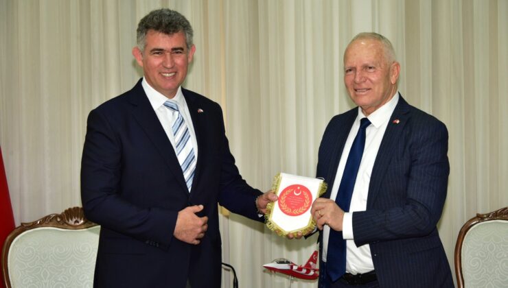 Büyükelçi Feyzioğlu, TÜRKPA’ya gözlemci üyeliği kutlamak amacıyla Cumhuriyet Meclisi Başkanı Töre’yi ziyaret etti