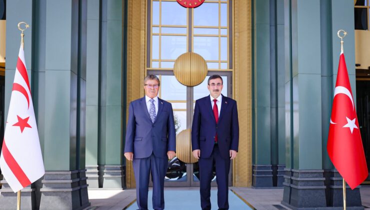 Başbakan Üstel, TC  Cumhurbaşkanı Yardımcısı Yılmaz ile görüştü, ardından açılış törenine katıldı