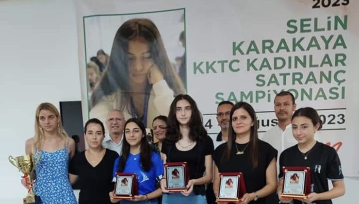 Ṣampiyon Melek Selin Karakaya anısına düzenlenen ‘Selin Karakaya KKTC Kadınlar Satranç Şampiyonası’ tamamlanarak dereceye girenlere ödülleri verildi