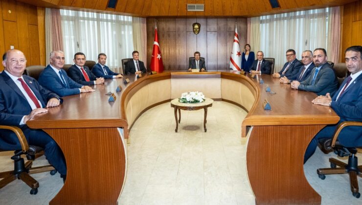 Bakanlar Kurulu Başbakan  Üstel başkanlığında toplandı