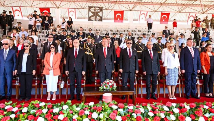 Dr. Fazıl Küçük Bulvarı’nda resmi geçit töreni gerçekleştirildi…Cumhurbaşkanı Tatar: BM tarafsızlığına gölge düşürdü