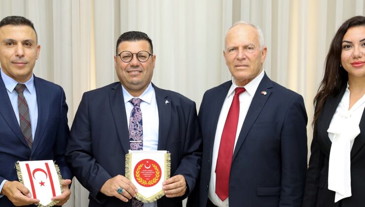 Meclis Başkanı Töre Dünya Barış Üniversitesi Rektörü’nü kabul etti