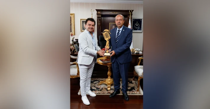 Tatar’a “Uluslararası Alkışı Hakeden Siyasetçisi Ödülü”