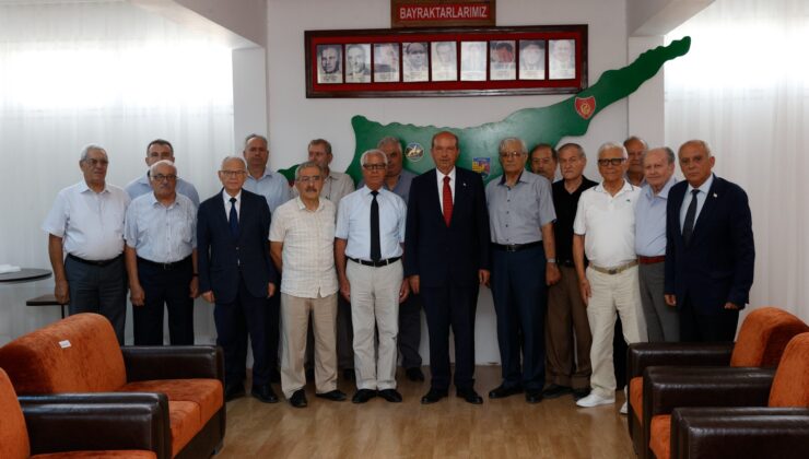 Cumhurbaşkanı Ersin Tatar, Kıbrıs TMT Mücahitler Derneği’ni ziyaret etti