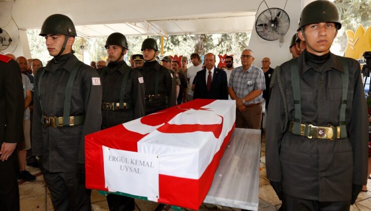 Tatar, Emekli Piyade Yüzbaşı Ergül Kemal Uysal’ın cenaze törenine katıldı