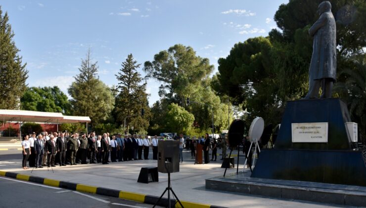Gaziler Günü dolayısıyla Atatürk Anıtı’nda tören düzenlendi
