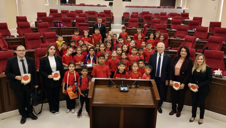 Haspolat İlkokulu öğrencileri Cumhuriyet Meclisi’ni ziyaret etti