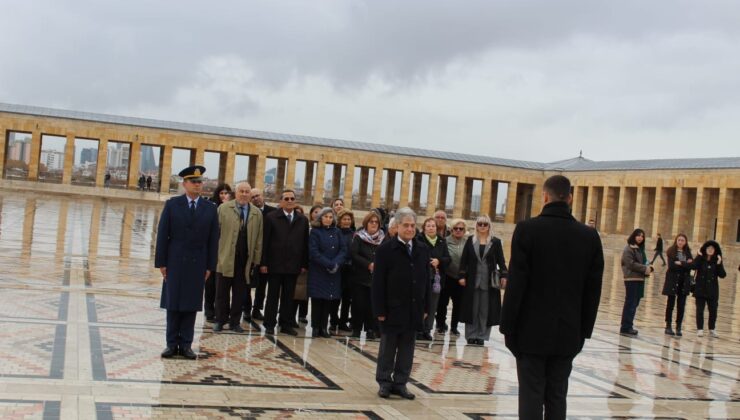 Kıbrıs Türk Kültür Derneği Anıtkabir’i ziyaret etti