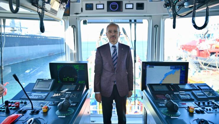 TC Ulaştırma ve Altyapı Bakanı, KKTC’de “Gemi Trafik Hizmetleri Sistemi” kurulacağını açıkladı