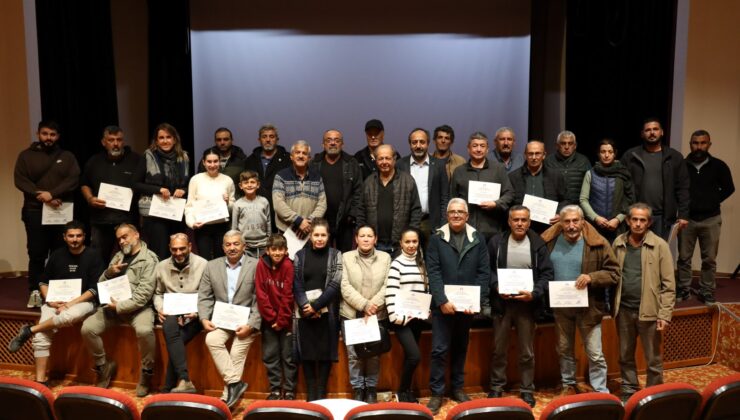 İskele Belediyesi’nin “Temel Arıcılık Eğitim Programı”nı tamamlayanlara sertifikaları verildi