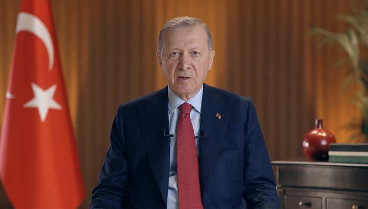 Türkiye Cumhurbaşkanı Erdoğan’ın yeni yıl mesajı… “Asıl çıkışımızı ‘Türkiye Yüzyılı’yla 2024’le birlikte başlatıyoruz”