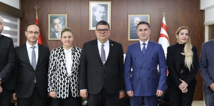 Maliye Bakanı Berova, Türksat Genel Müdür Savaş’la görüştü