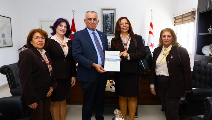 Milli Eğitim Bakanı Çavuşoğlu KKTC Kız İzci Örgütü Derneği’ni kabul etti
