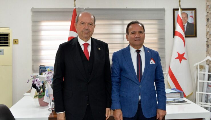 Cumhurbaşkanı Tatar Yeniboğaziçi Belediyesi’ni ziyaret etti