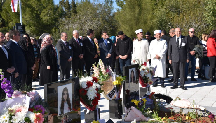 Deprem şehitleri anılıyor… Yeniboğaziçi Şehitliği’nde de tören düzenlendi