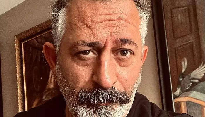 Cem Yılmaz eleştirilere sosyal medyadan tepki gösterdi: ‘Gerçekten salak olmak çok büyük bir ayrıcalık’